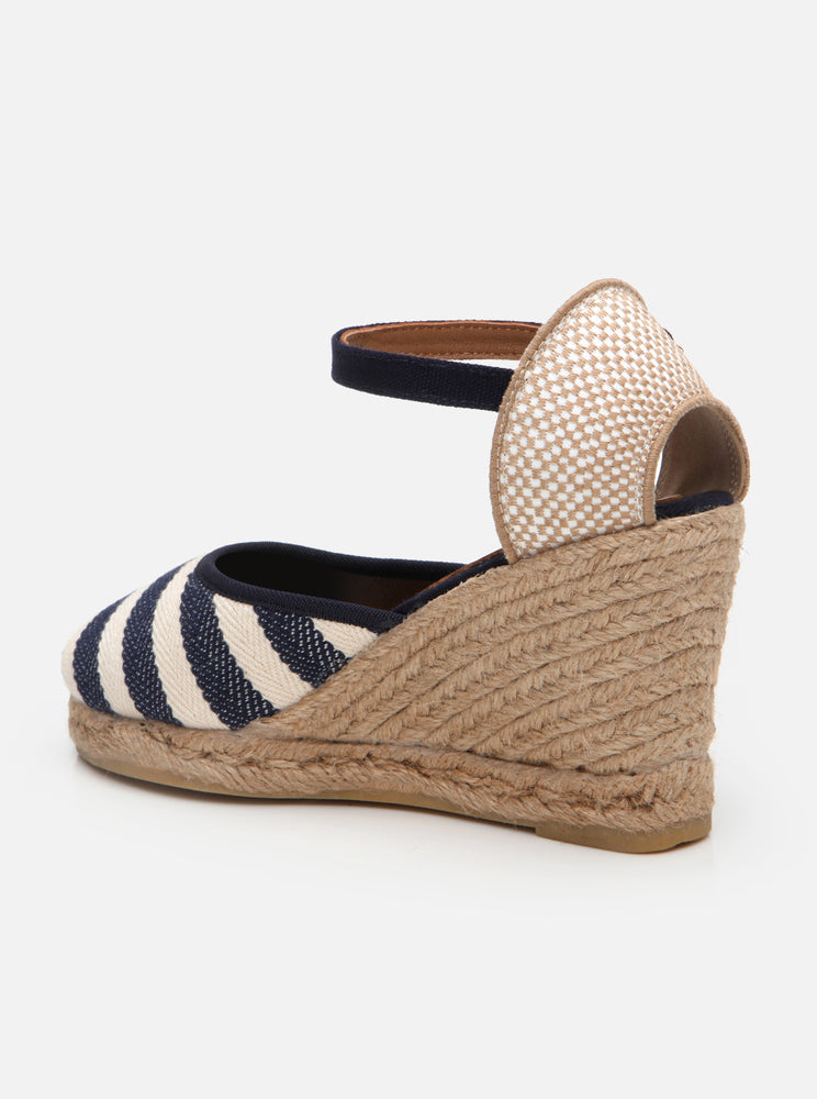 
                      
                        Asta Kadın Dolgu Topuklu Espadril
                      
                    