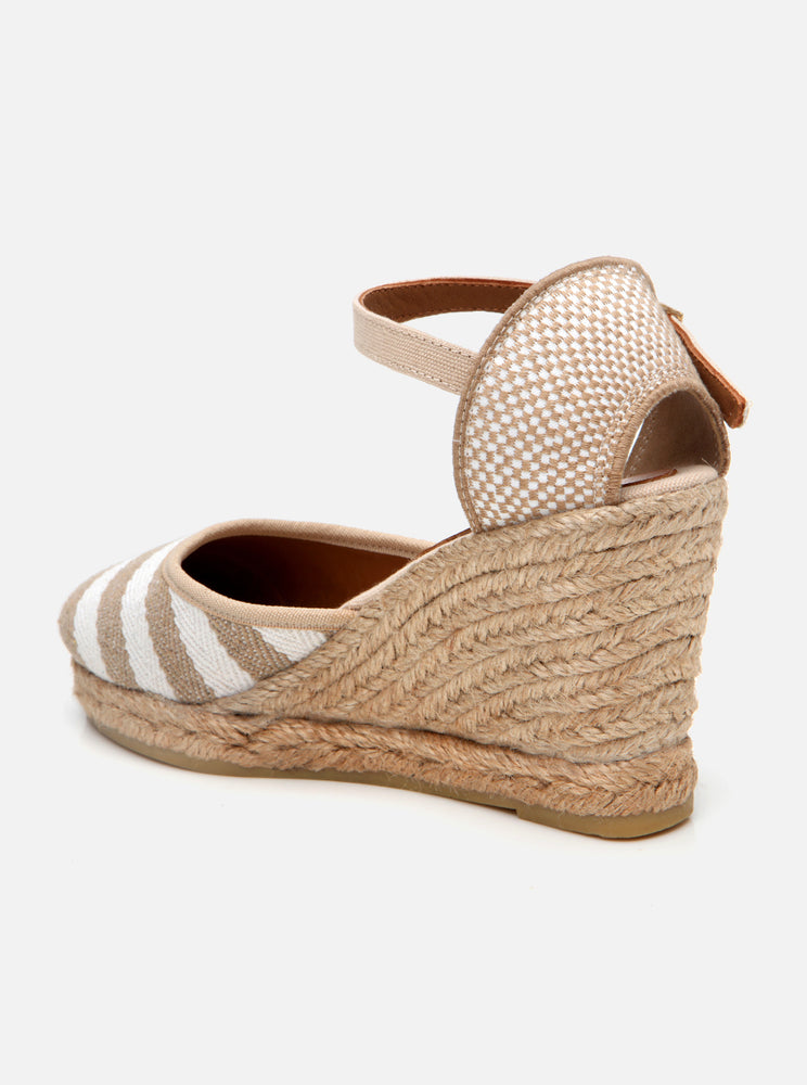 
                      
                        Asta Kadın Dolgu Topuklu Espadril
                      
                    