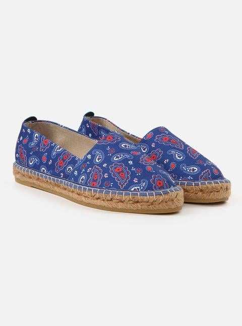 
                      
                        Artsy Saks Women's Flat Espadrille
                      
                    