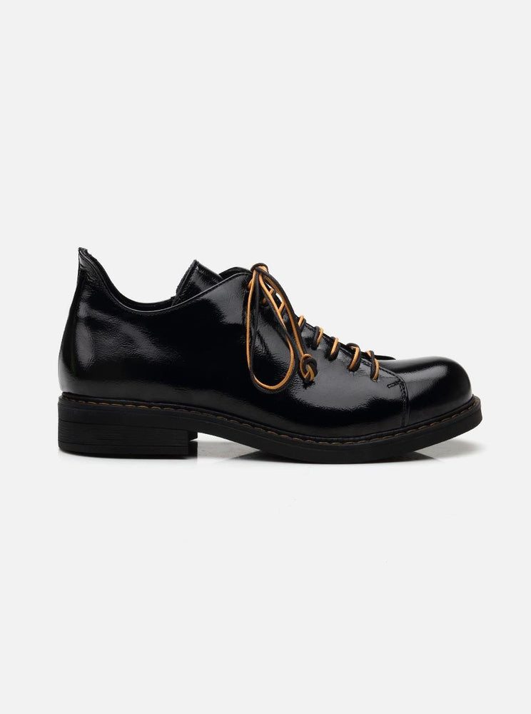 
                      
                        Gouda Black Women's Patent Leather Shoes
                      
                    