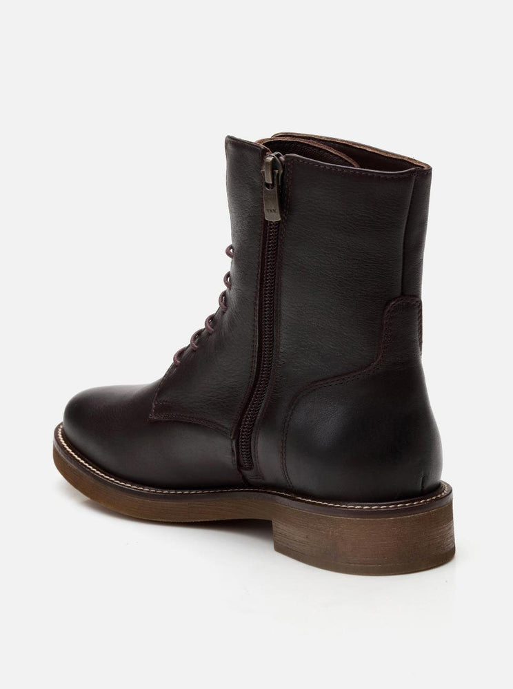 
                      
                        Steeve Brown Women's Leather Boots
                      
                    