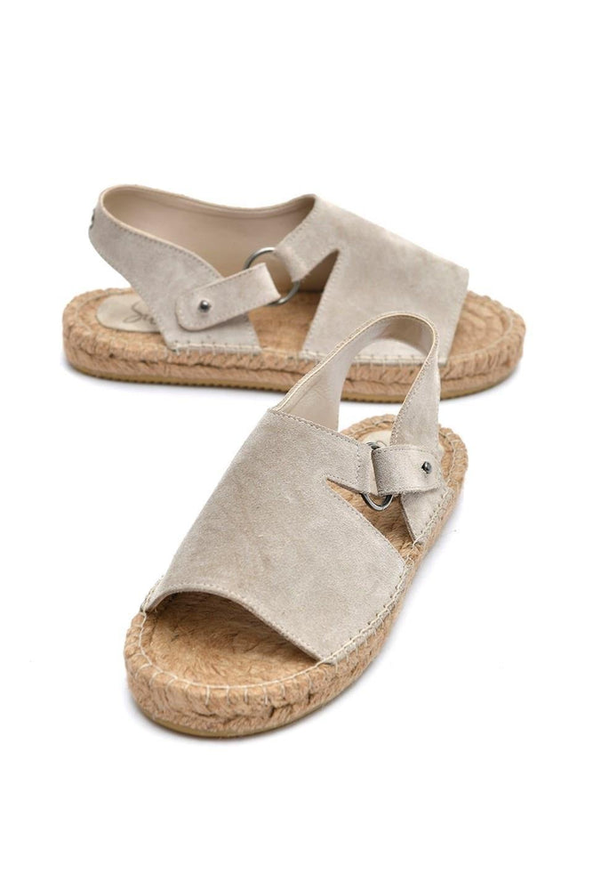 
                      
                        Yuna Kum Women Espadrille Sandals
                      
                    